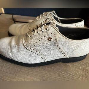 FootJoy Classics Professional Spikeless Golf Shoes size 11 d 55210